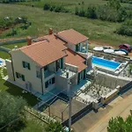 Clara With Private Pool Villa *
