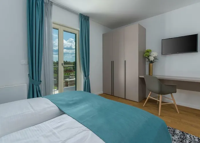 Clara With Private Pool 빌라 Labinci